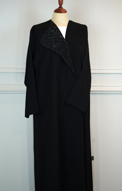 عباية بتصميم ياقة شاك، موديل 2026-A0014