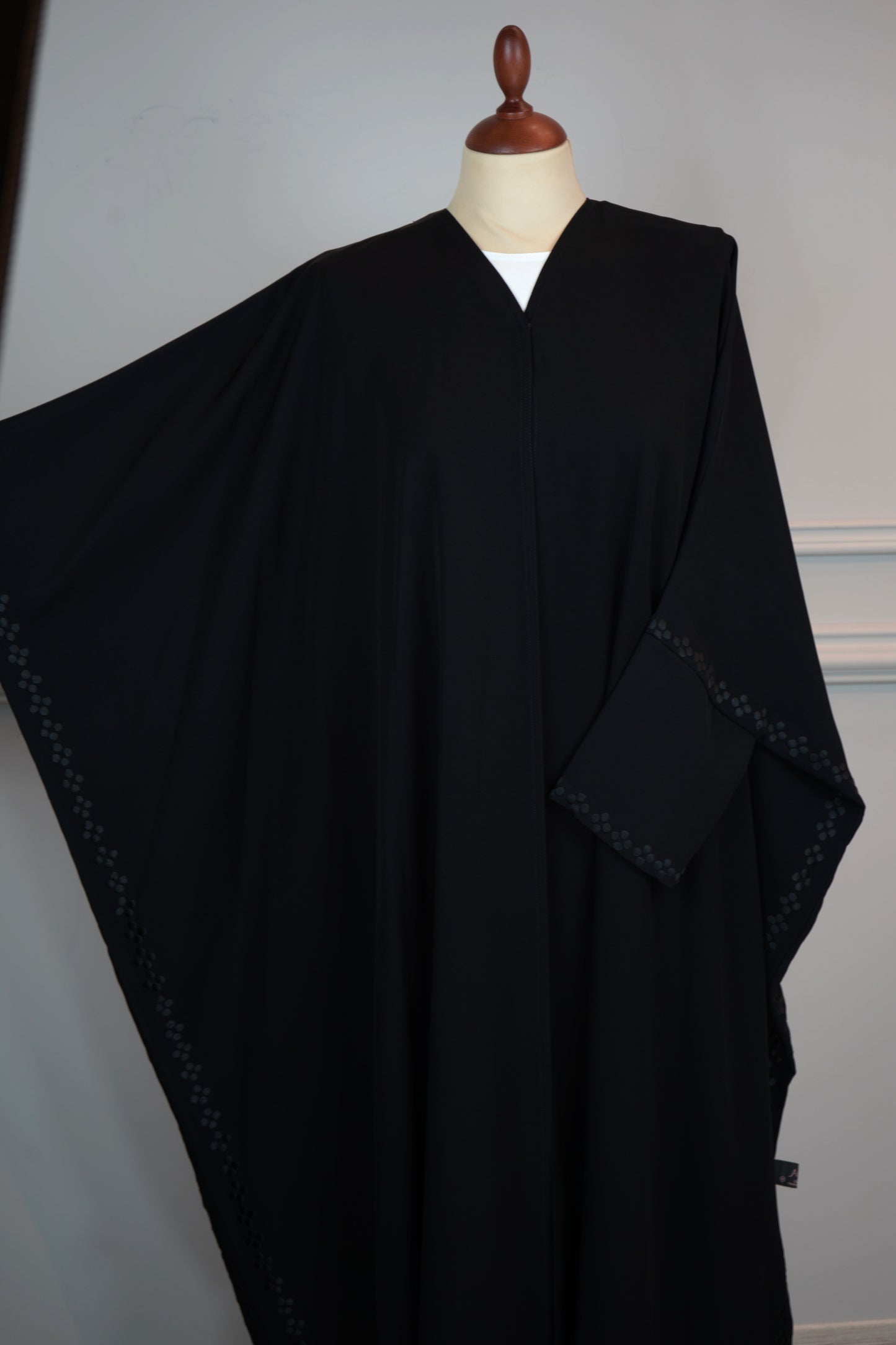 FORM-A Abaya Model 2026-A0040