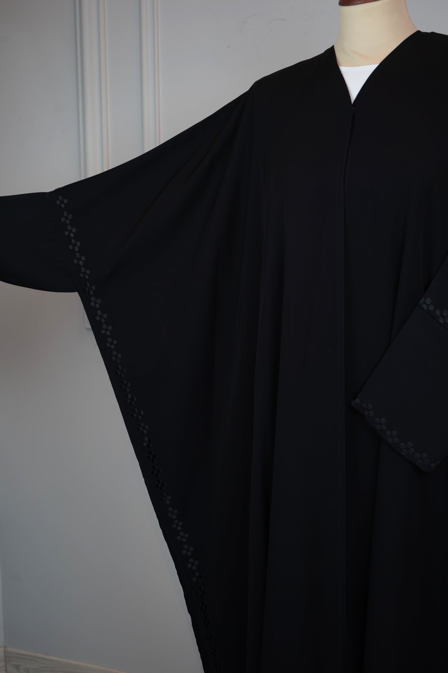 FORM-A Abaya Model 2026-A0040