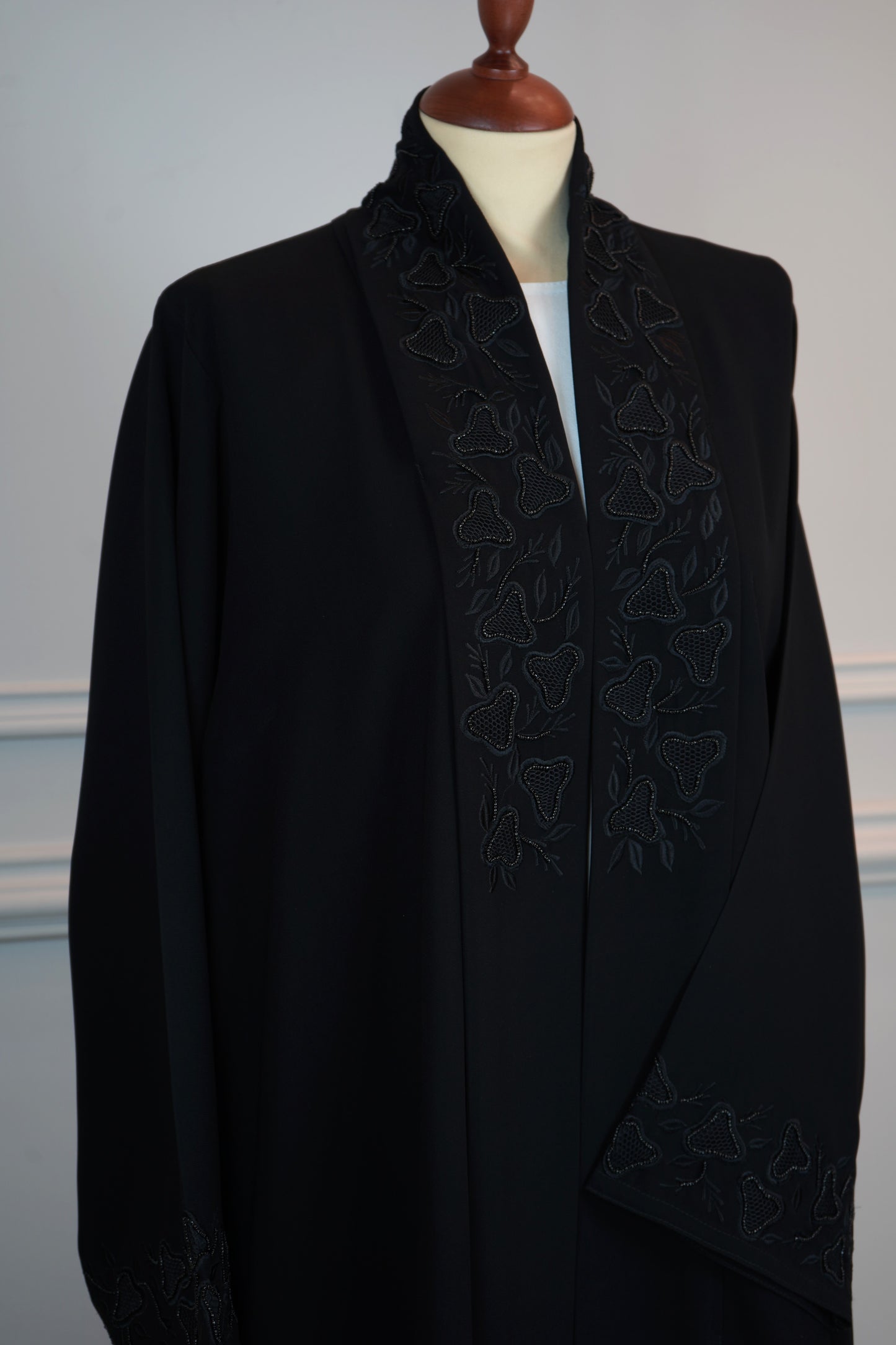 CROWN BLACK Shak Abaya Model 2026-A0045