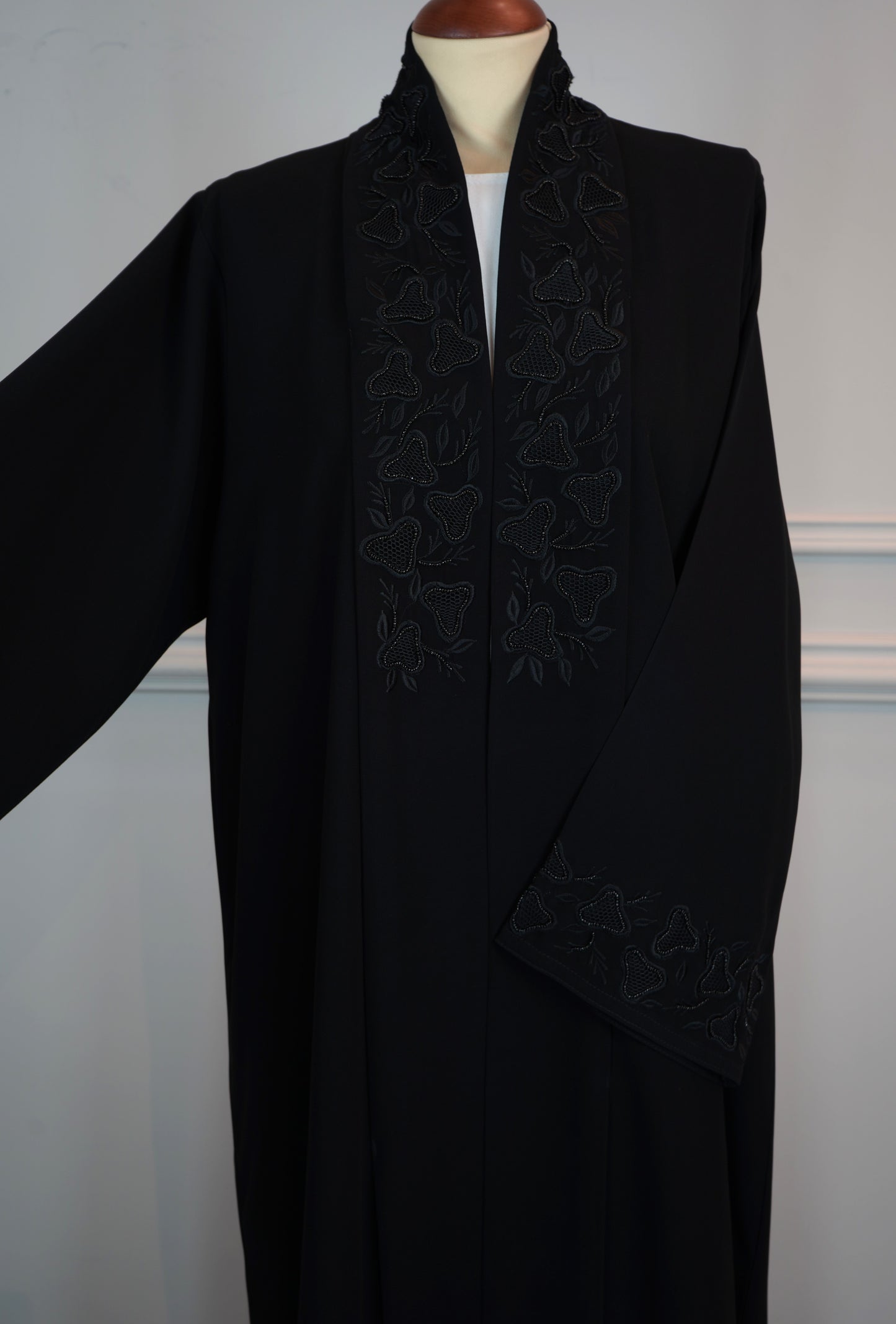 CROWN BLACK Shak Abaya Model 2026-A0045