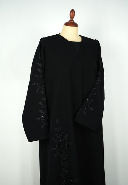 Leaf Line Tatreez Abaya Black Model 2026-A0048