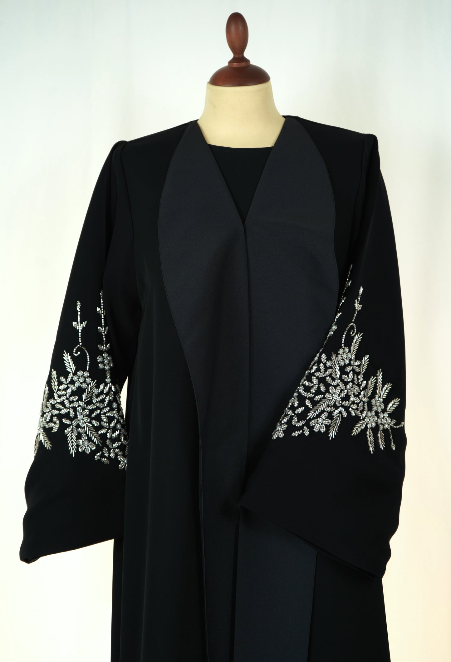 HAYATÉ END White Shak Abaya Model 2026-A0058