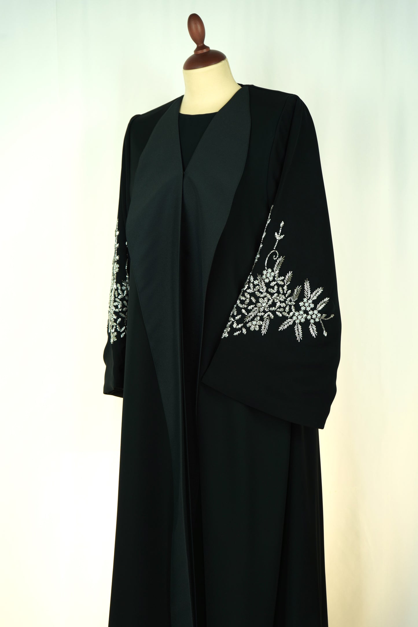HAYATÉ END White Shak Abaya Model 2026-A0058