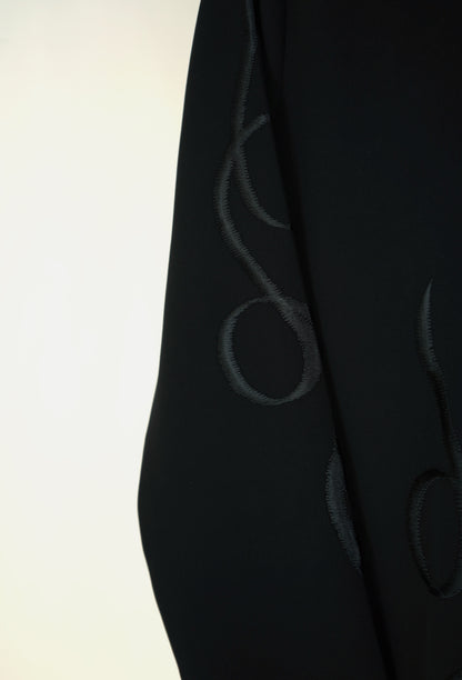QO Tatreez Abaya Model 2026-A0060