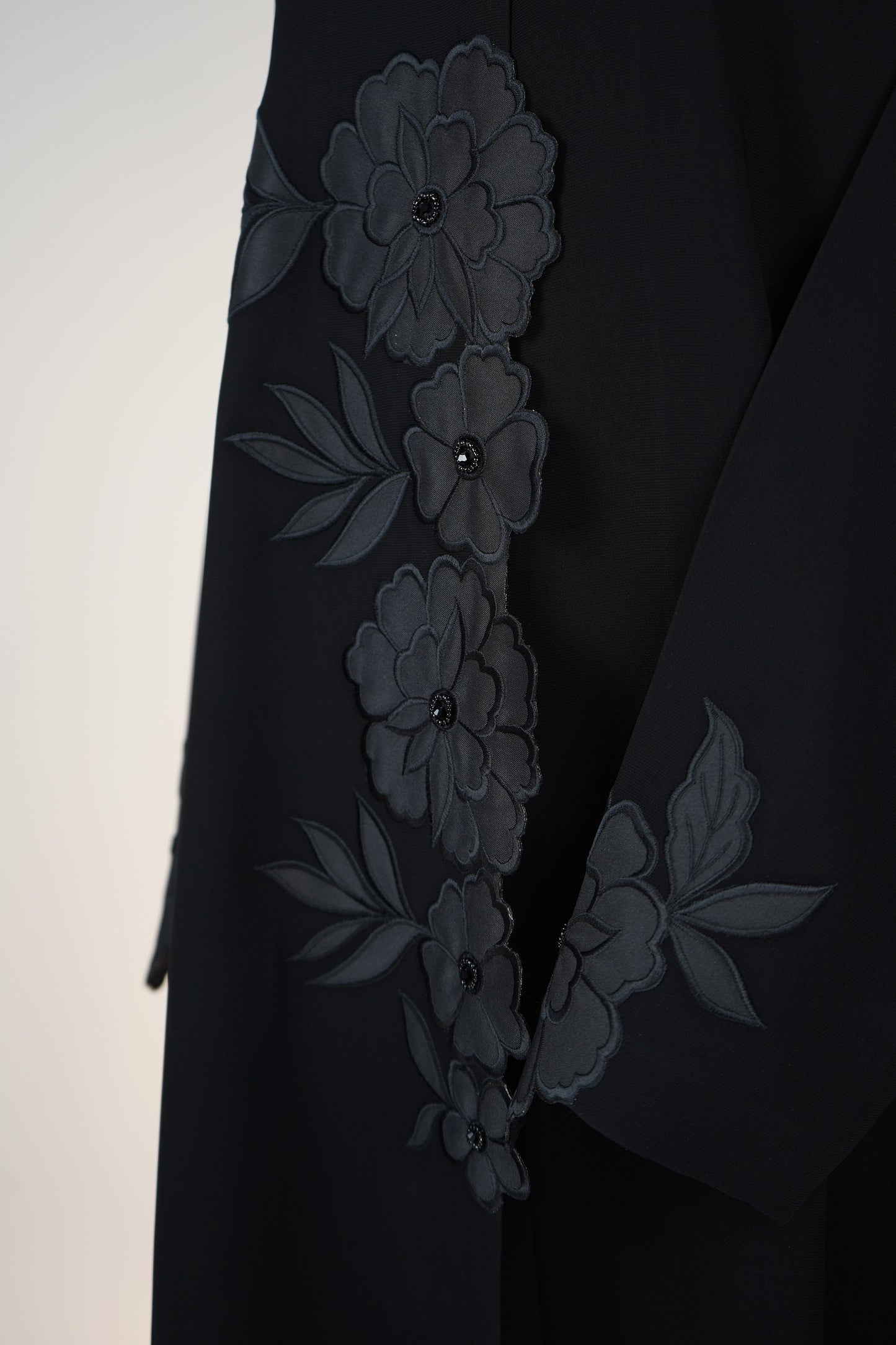 Crystal Flower Abaya Model 2026-A0063