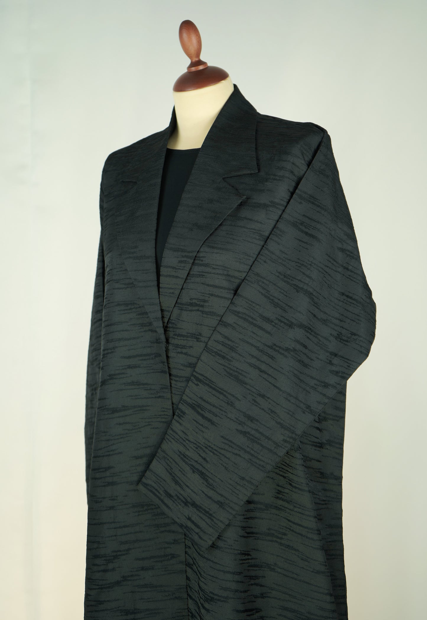 Shadow Jacquard Abaya Model 2026-A0065